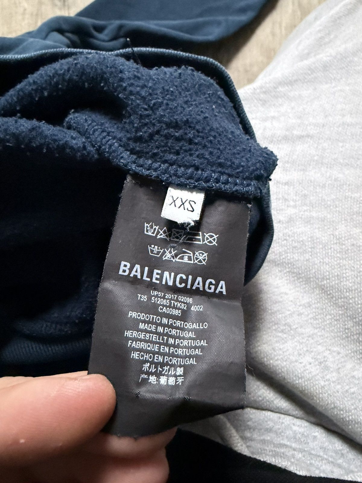 Balenciaga Balenciaga BB 18 Authentic logo sweater Size US XXS / EU 40 - 5 Thumbnail