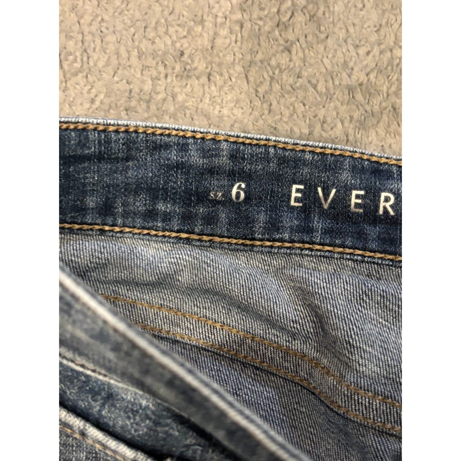 White House Black Market White House Black Market Jeans Womens 6 Blue Denim Slim Ankle Everyday Soft Size 28" / US 6 / IT 42 - 3 Thumbnail