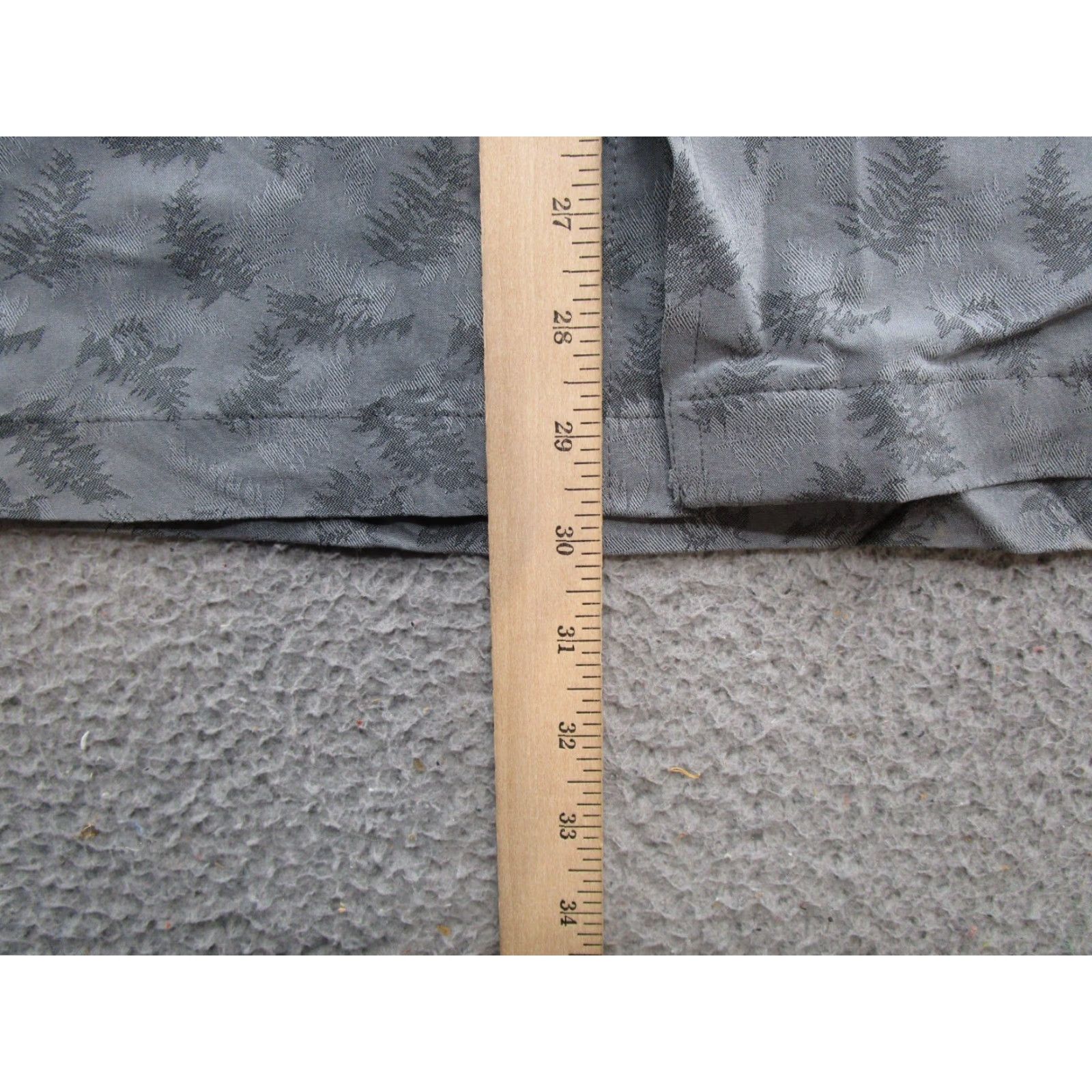 Roundtree & Yorke Roundtree & Yorke Gray Leaf Square Tail Button Shirt Mens L Modal Blend NEW Size US L / EU 52-54 / 3 - 7 Thumbnail