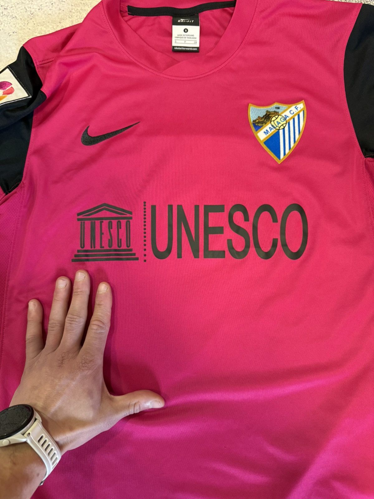 Nike Nike Malaga 2011 2012 Away Jersey Apono 10 Pink UNESCO LFP S Size US S / EU 44-46 / 1 - 20 Thumbnail