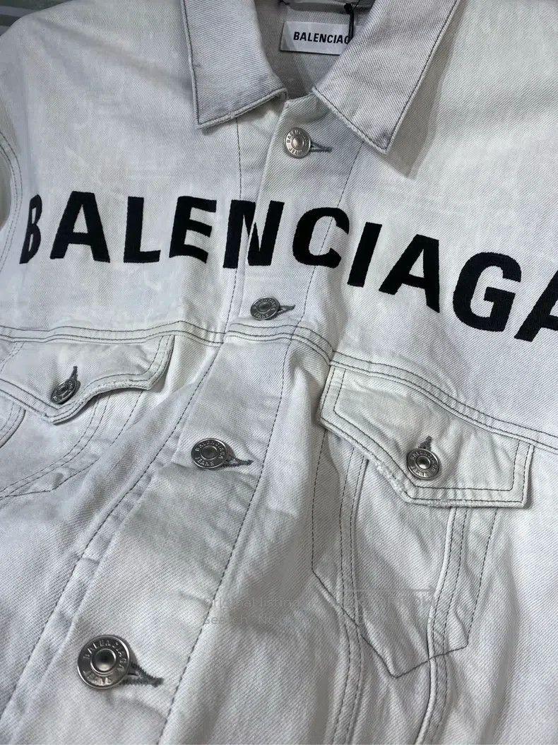 Balenciaga Balenciaga Denim jacket with embroidered logo, distressed Size XS / US 0-2 / IT 36-38 - 5 Thumbnail