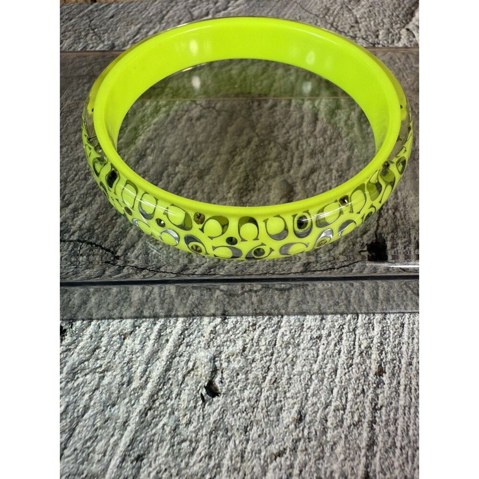 Coach Coach Retro Signature Bangle Bracelet Translucent Neon Lime Size ONE SIZE - 6 Thumbnail