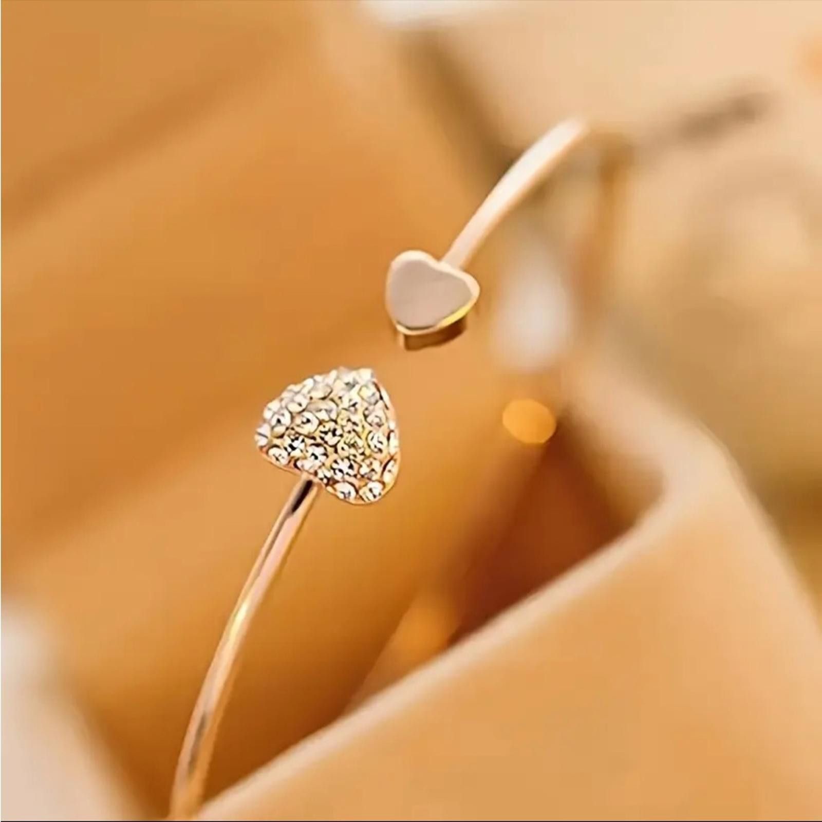 Designer Gold Plated 18k Heart Bracelet Size ONE SIZE - 1 Thumbnail