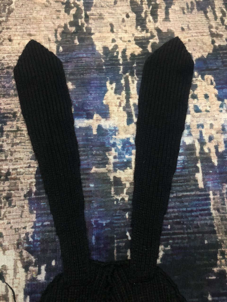 Charles Jeffrey LOVERBOY Charles Jeffrey Loverboy Chunky Rabbit Beanie Black Size ONE SIZE - 9 Thumbnail