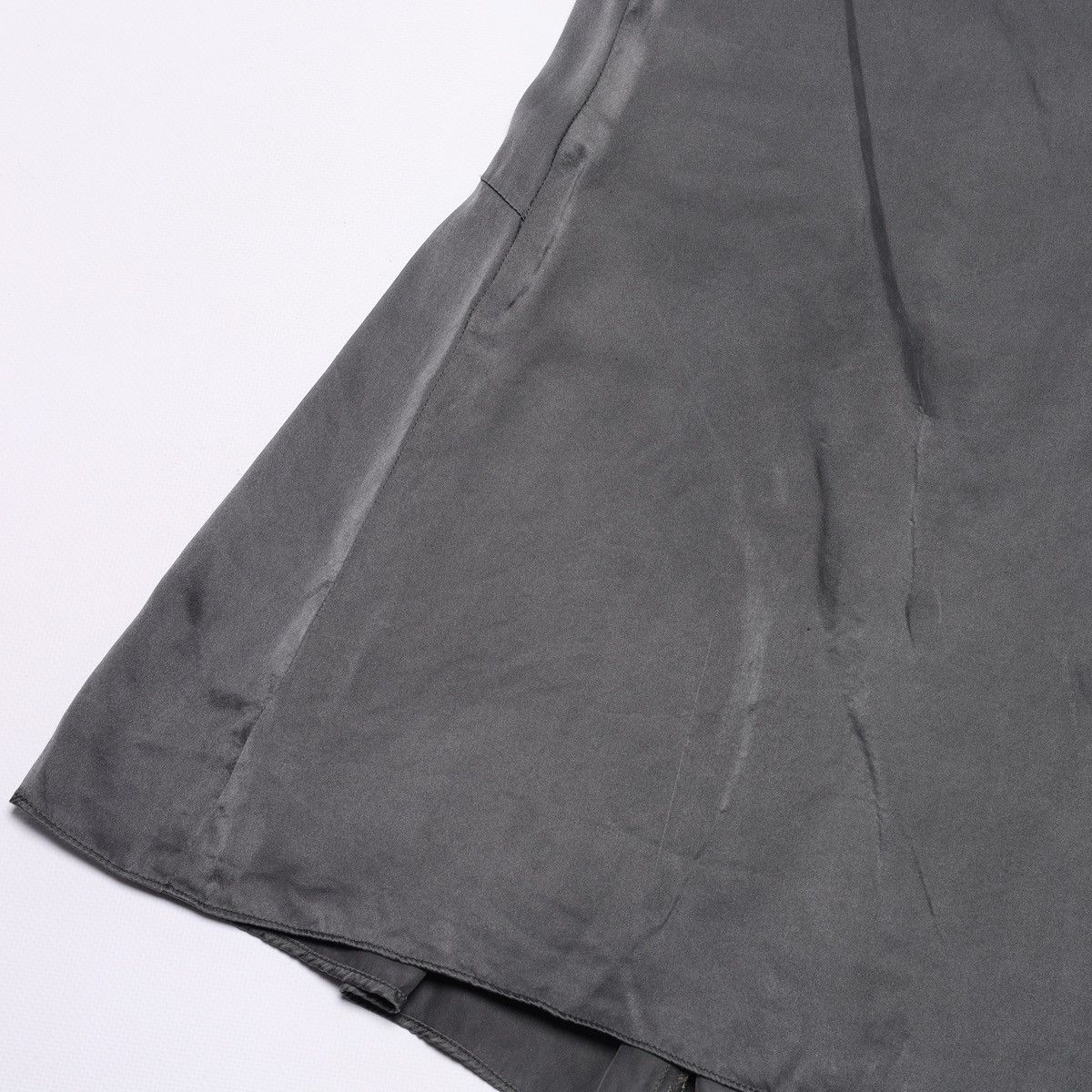 John Galliano Galliano Silk Mid Skirt Washed Grey with Brooch Size 27" / US 4 / IT 40 - 12 Thumbnail