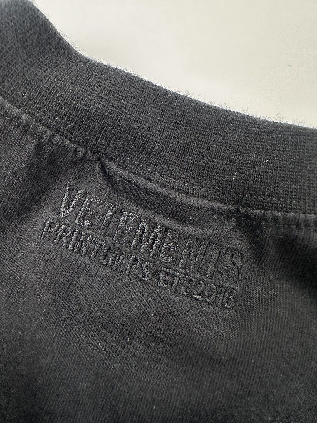 Vetements Vetements - Demna “Aquarius Star Graphic Tee” Size US XS / EU 42 / 0 - 8 Thumbnail