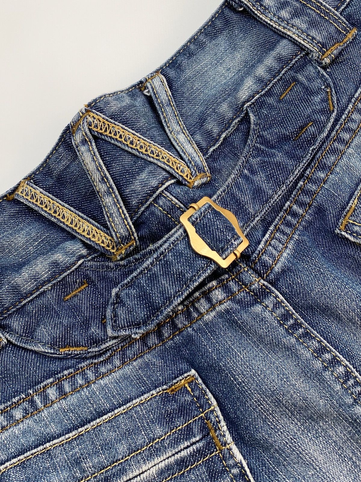 Bench Y2K Vintage Bench Washed Buckle Back Denim Mini Skirt Size 28" / US 6 / IT 42 - 6 Thumbnail
