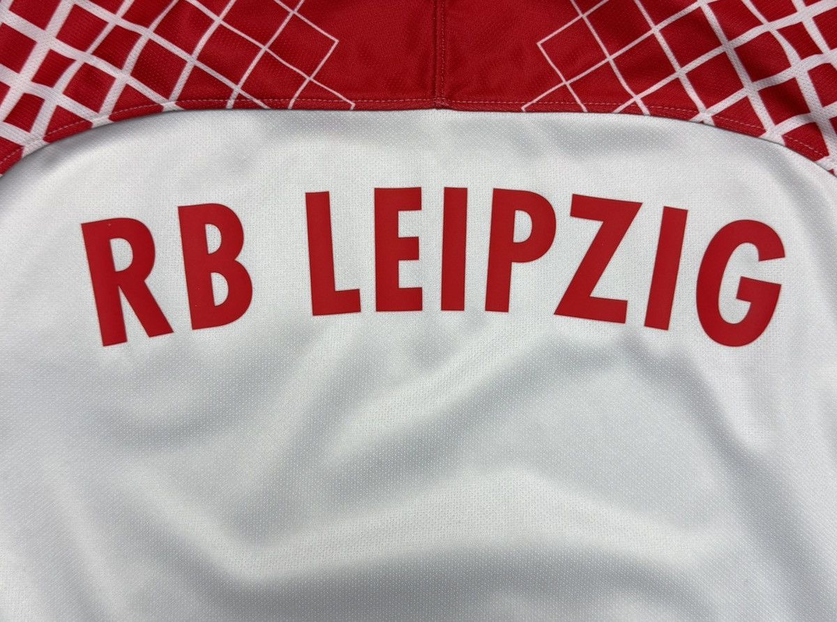 Nike Reb Bull Leipzig 2017 2018 Home Shirt Soccer Jersey Nike Size US M / EU 48-50 / 2 - 14 Thumbnail
