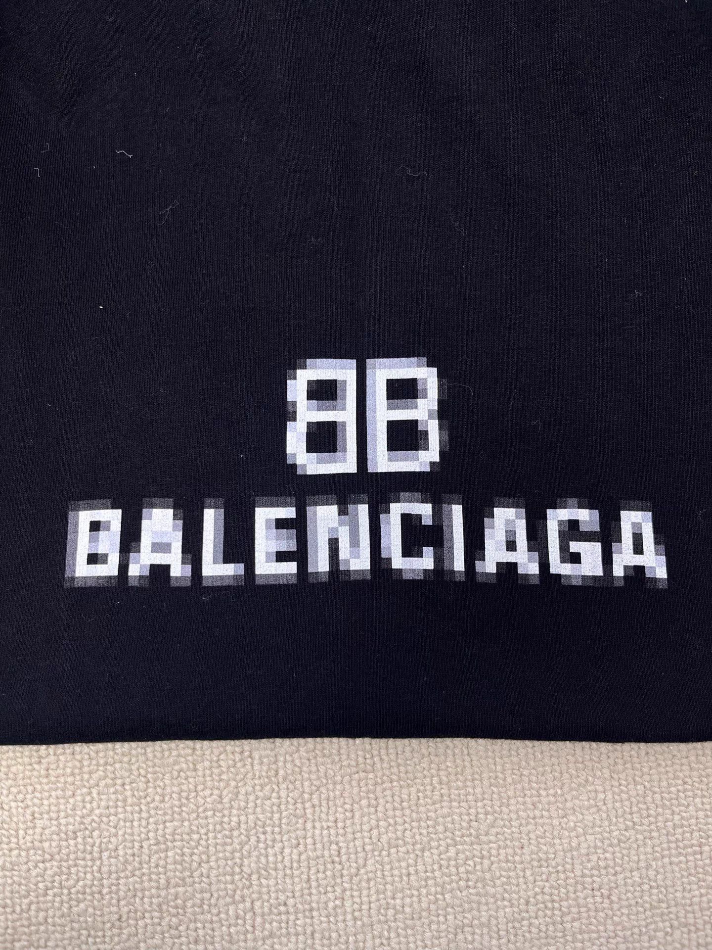 Balenciaga Balenciaga BB Mosaic Logo Oversize Short Tee Women Black S Size S / US 4 / IT 40 - 3 Thumbnail