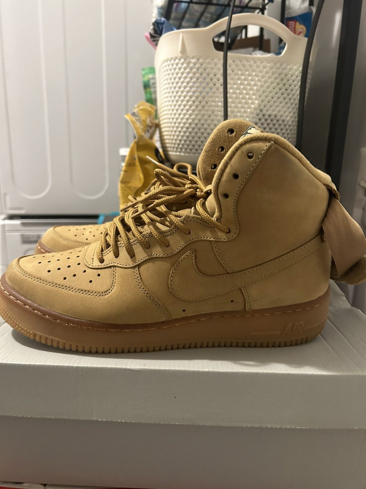 Nike Nike Air Force 1 High “Wheat” 2015 Size US 9 / EU 42 - 4 Thumbnail