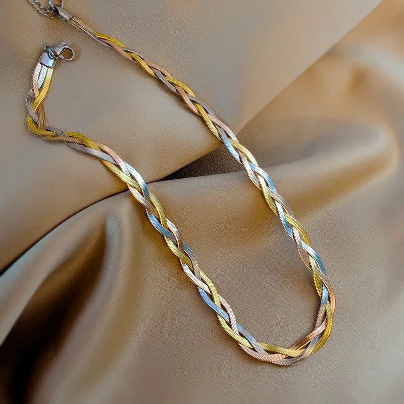 Jewelry Handmade Twist Weaving Snake Bone Chain Choker Necklaces Size ONE SIZE - 1 Thumbnail