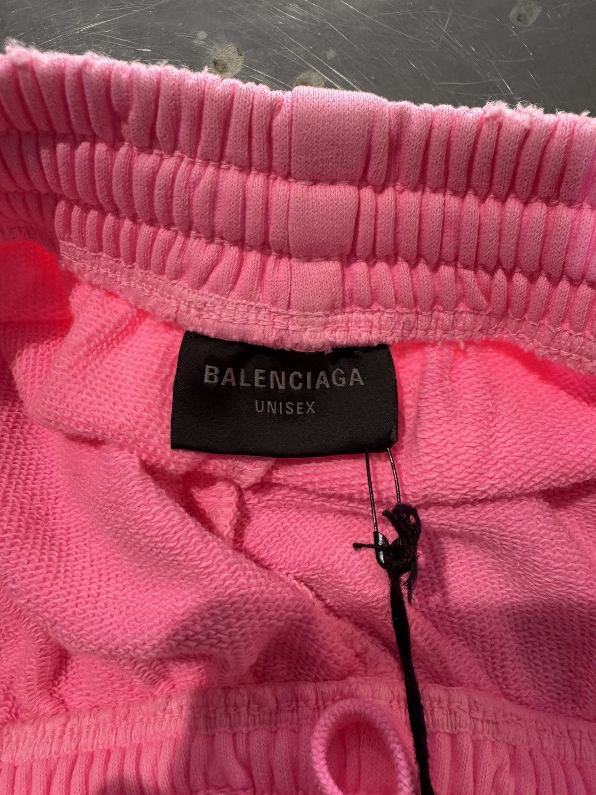 Balenciaga Balenciaga Embroidered Logo Sweatshorts Pink Size US 28 / EU 44 - 3 Thumbnail