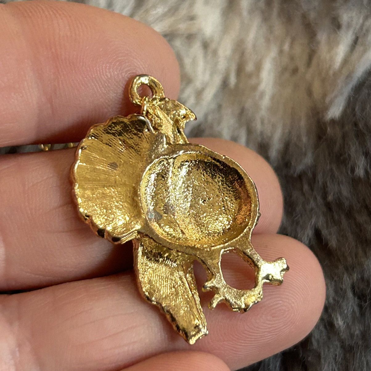 Vintage Vintage gold plated turkey pendant on chain necklace Size ONE SIZE - 8 Thumbnail