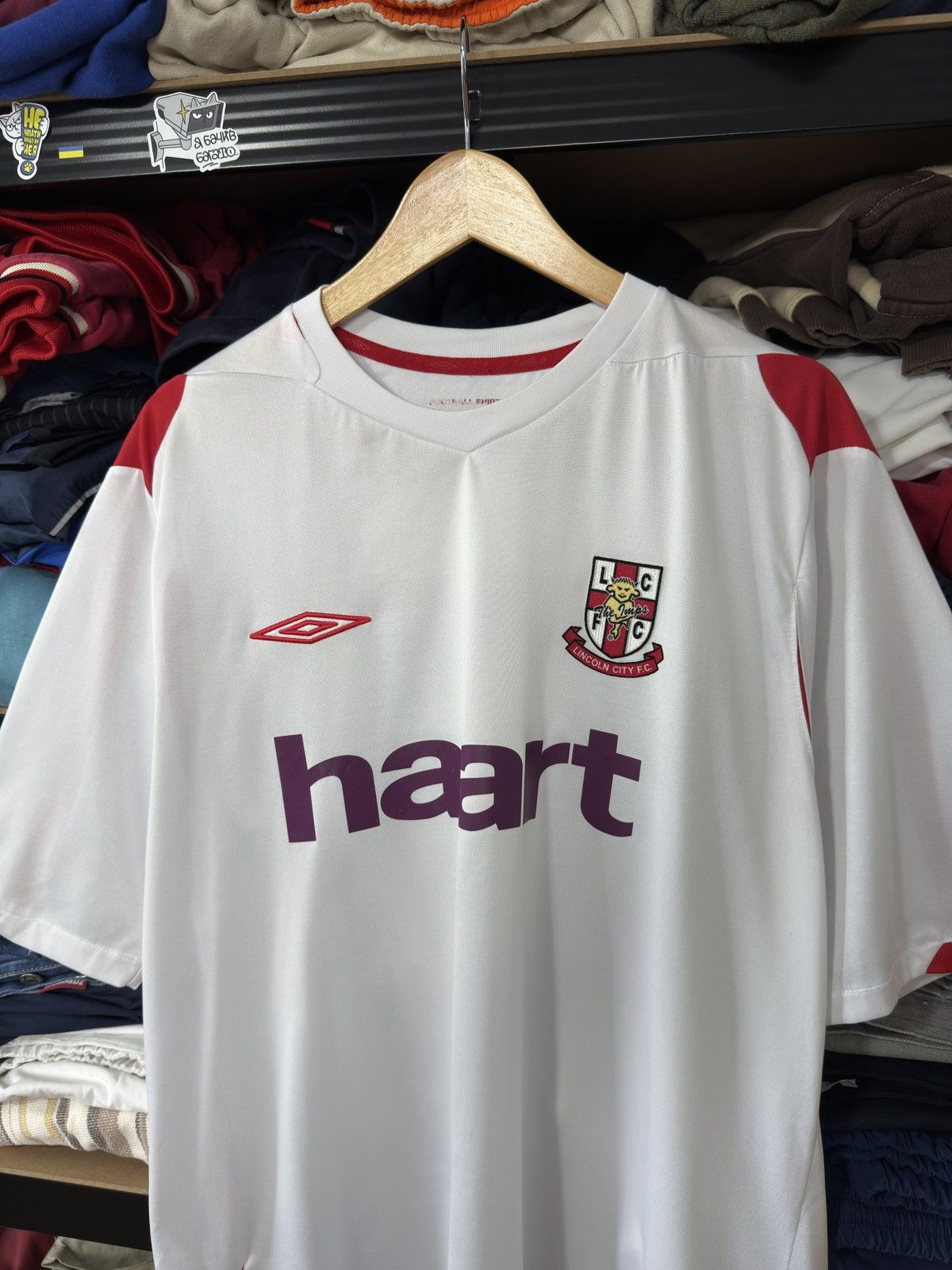 Umbro VTG UMBRO LINCOLN CITY FC 2008-2009 HOME FOOTBALL T-SHIRT Size US XL / EU 56 / 4 - 10 Thumbnail