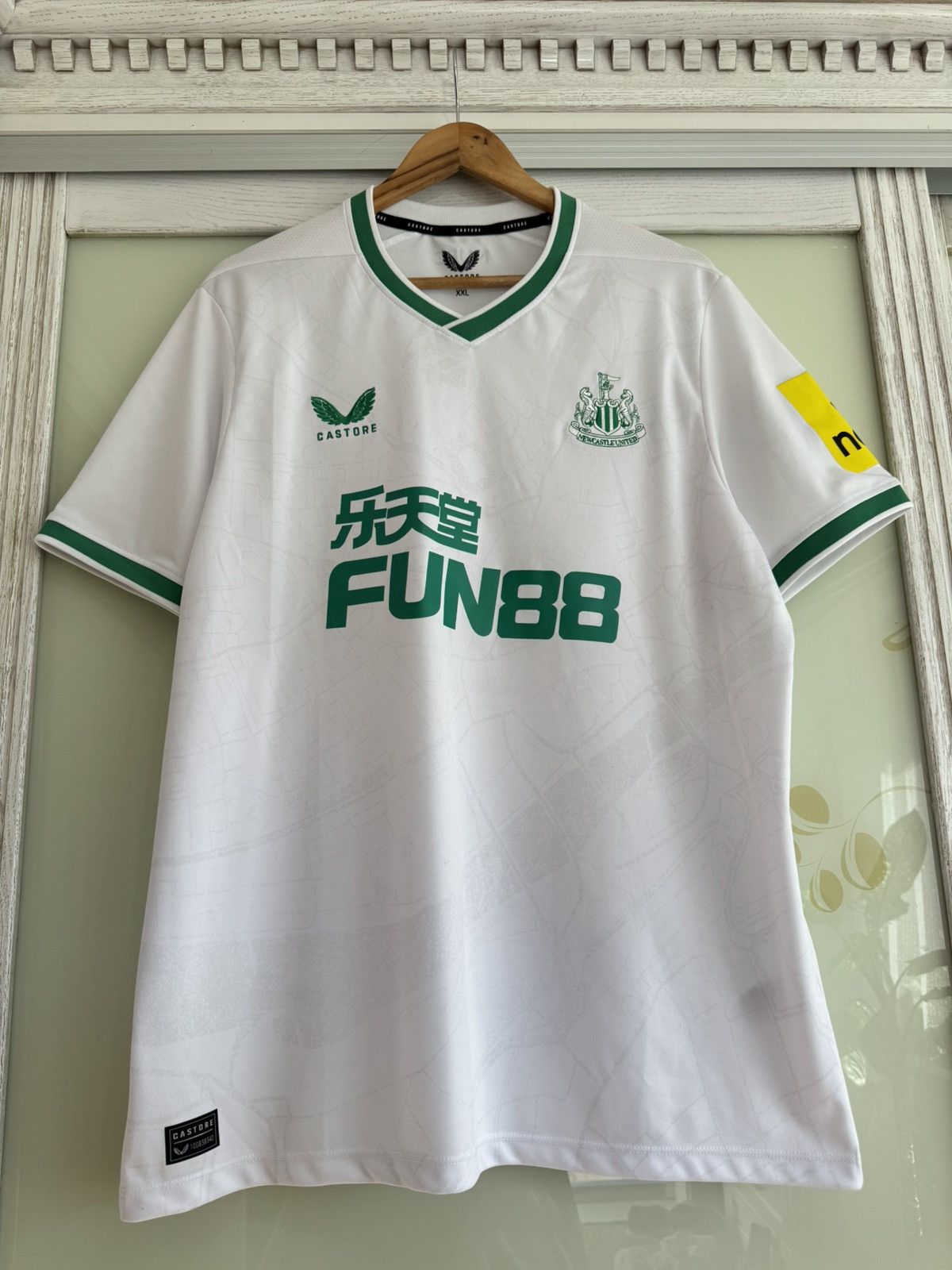 Other Newcastle United 2022-2023 Soccer Jersey Football Kit Shirt Size US XXL / EU 58 / 5 - 5 Thumbnail