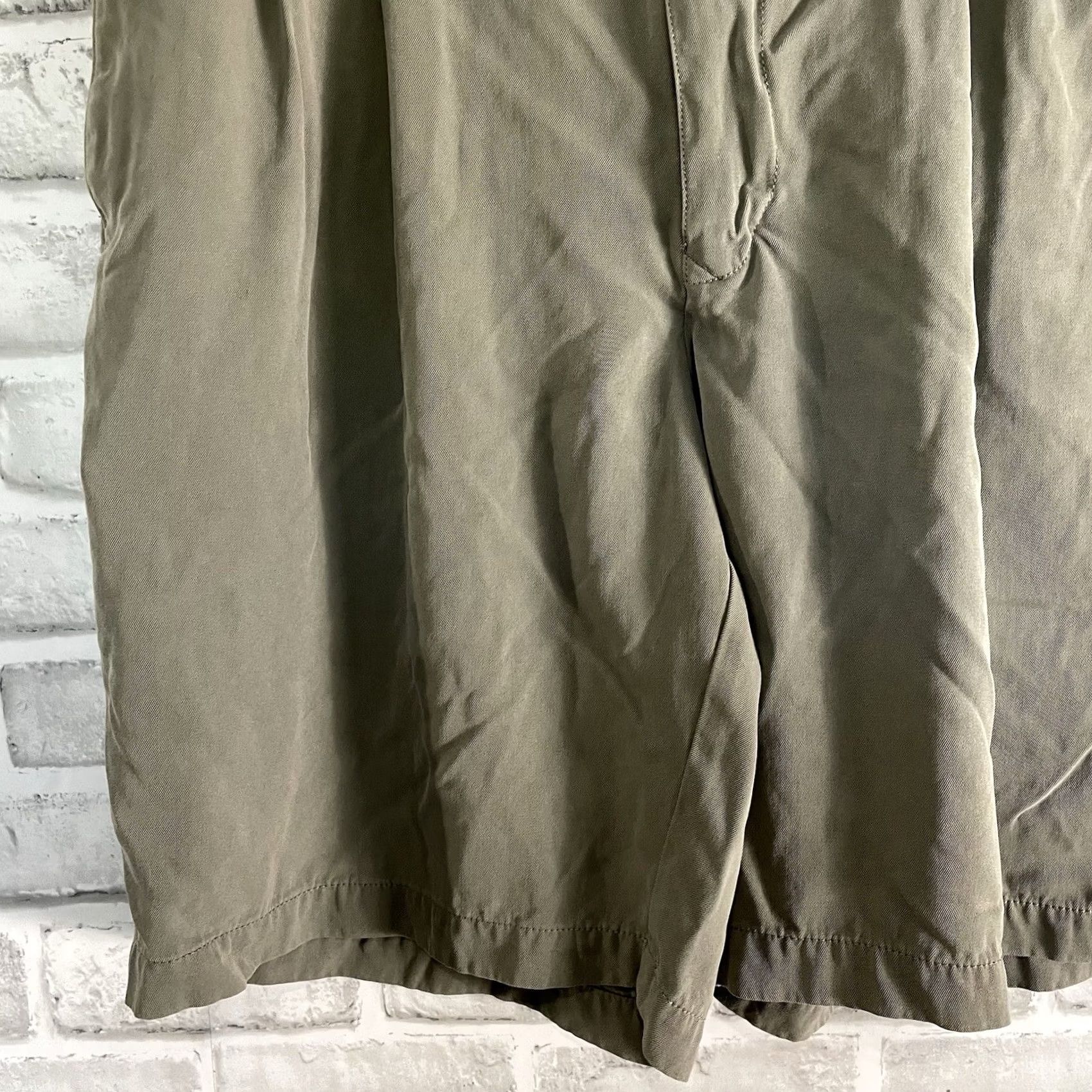 Tommy Bahama Tommy Bahama Gray 100% Silk Casual Shorts Mens Size 34 Size US 34 / EU 50 - 3 Thumbnail
