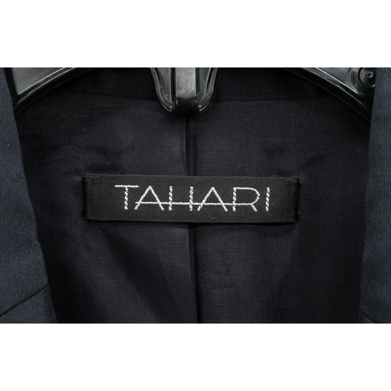 Vintage Tahari Silk Blazer Jacket Womens Size 4 Luxury Fitted Snap Closure Lined Office Blazer, Tahari, Silk, Black, Classic, Regular, 4, Womens Size S / US 4 / IT 40 - 3 Thumbnail
