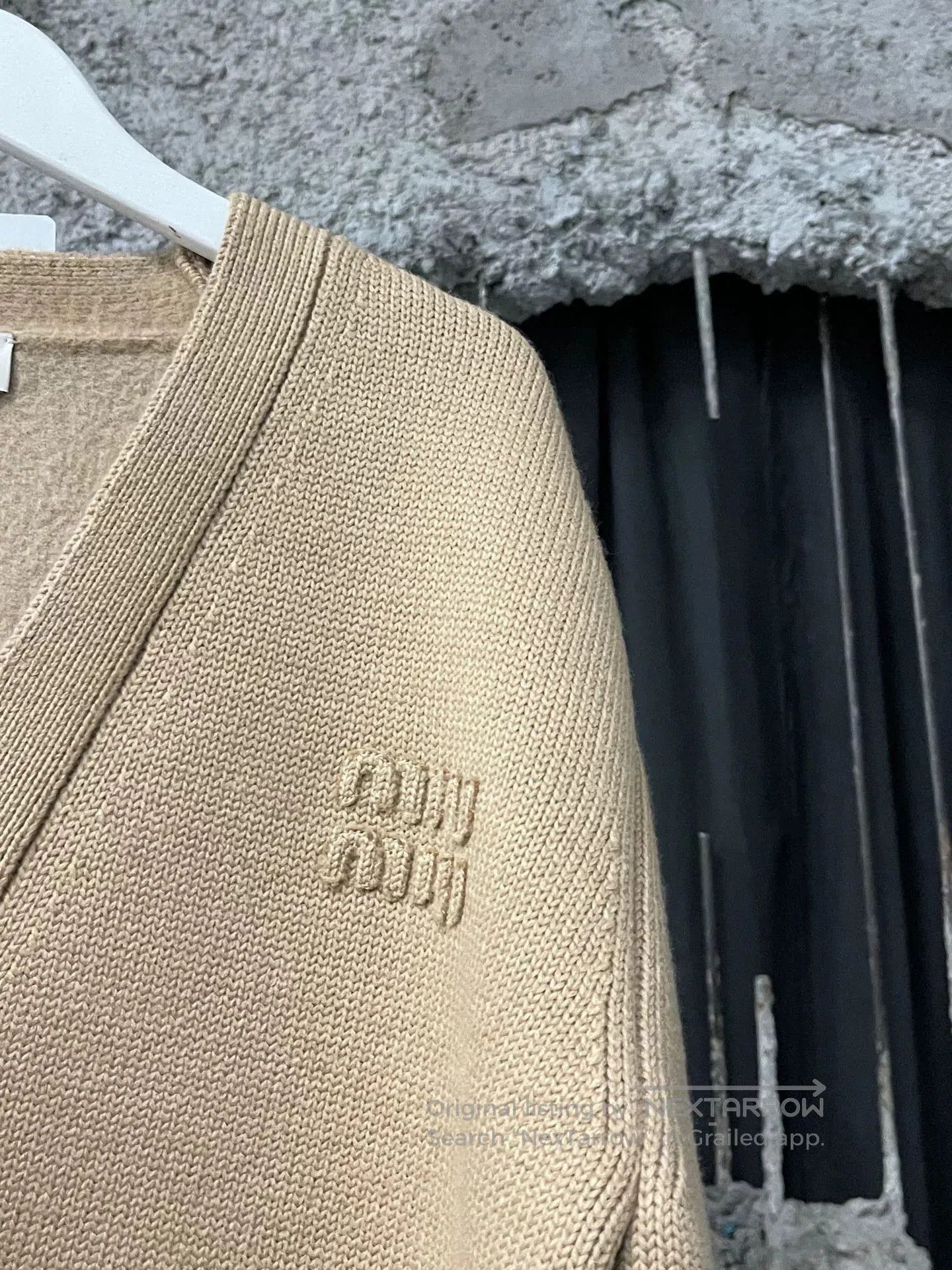 Miu Miu Miumiu Beige Wool Cardigan. Size S / US 4 / IT 40 - 5 Thumbnail