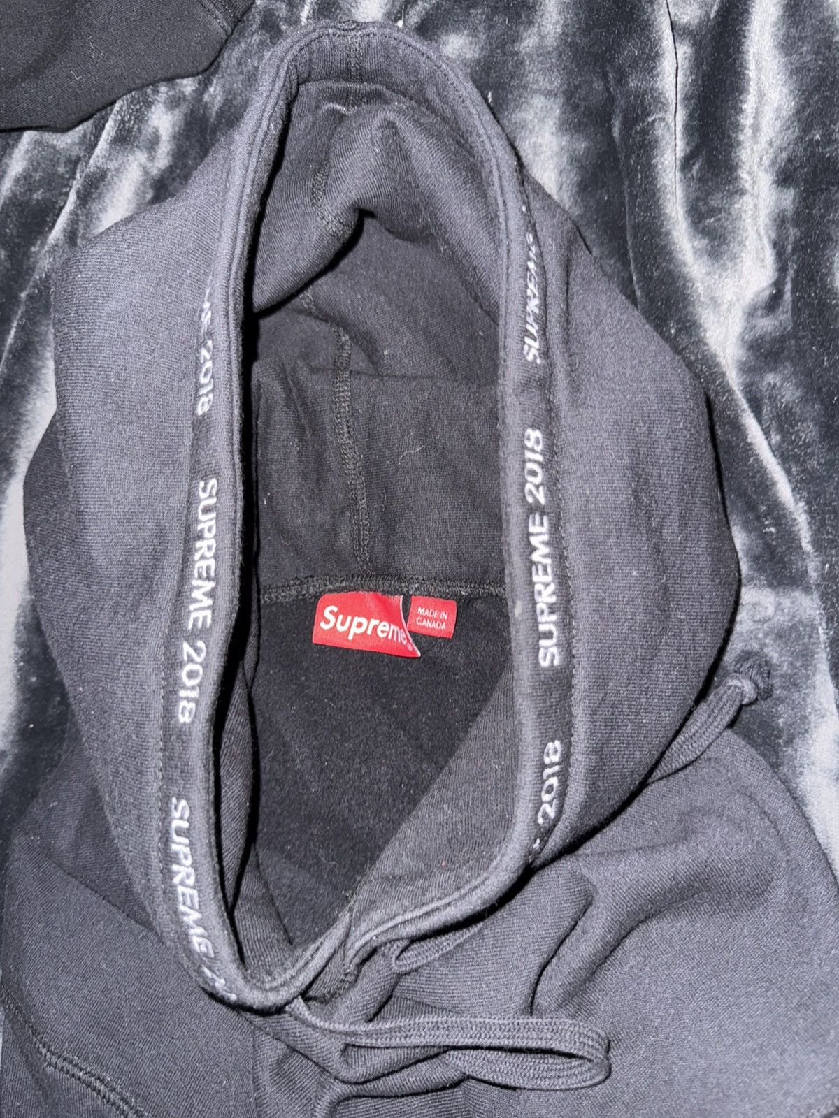 Supreme Supreme 2018 channel hoodie Size US L / EU 52-54 / 3 - 2 Thumbnail
