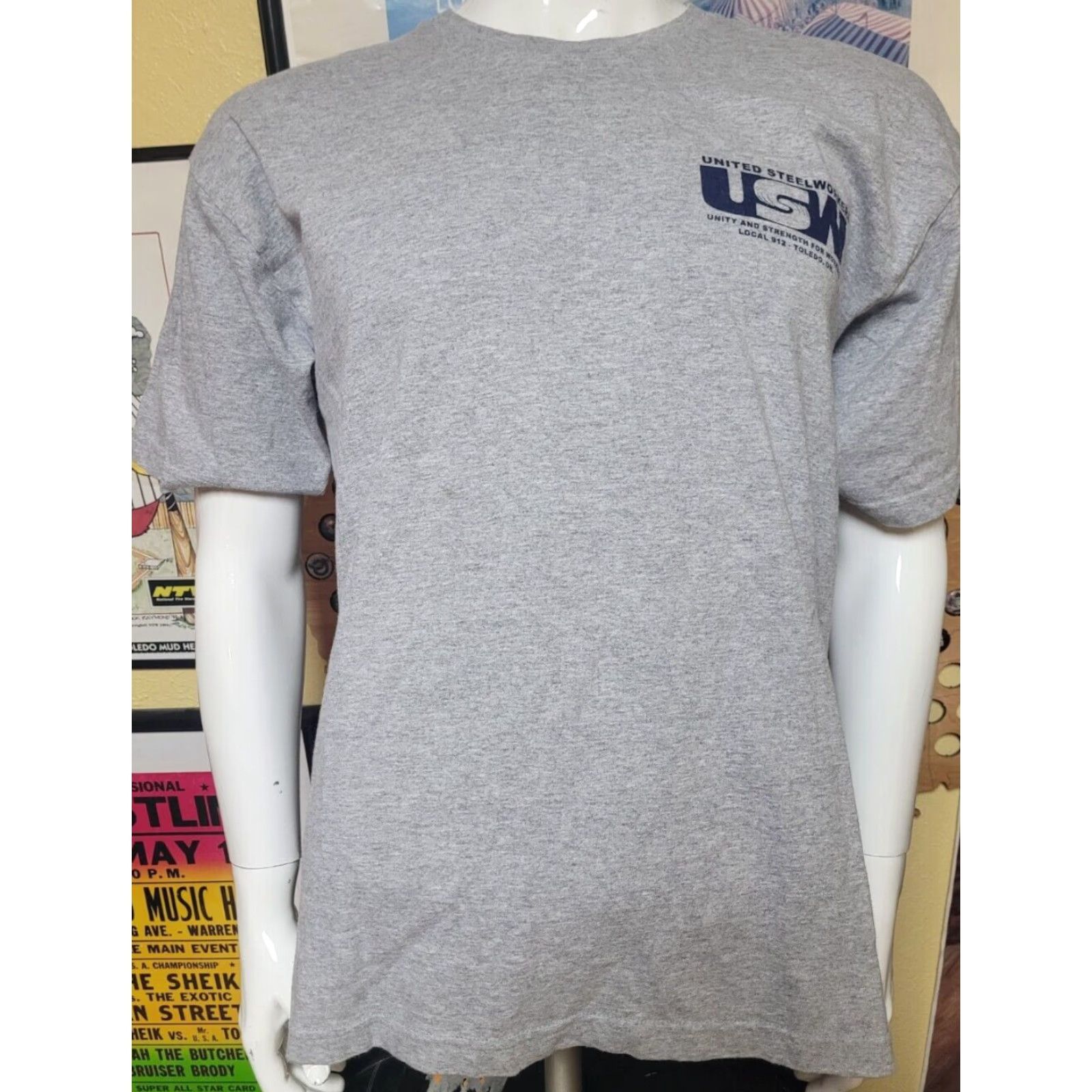 Vintage USW Union Local 912 T Shirt Bayside Men Large Gray 90% Cotton 10% Polyester Crew Neck Short Sleeve United Steelworkers ShirtXXX Size US L / EU 52-54 / 3 - 2 Thumbnail