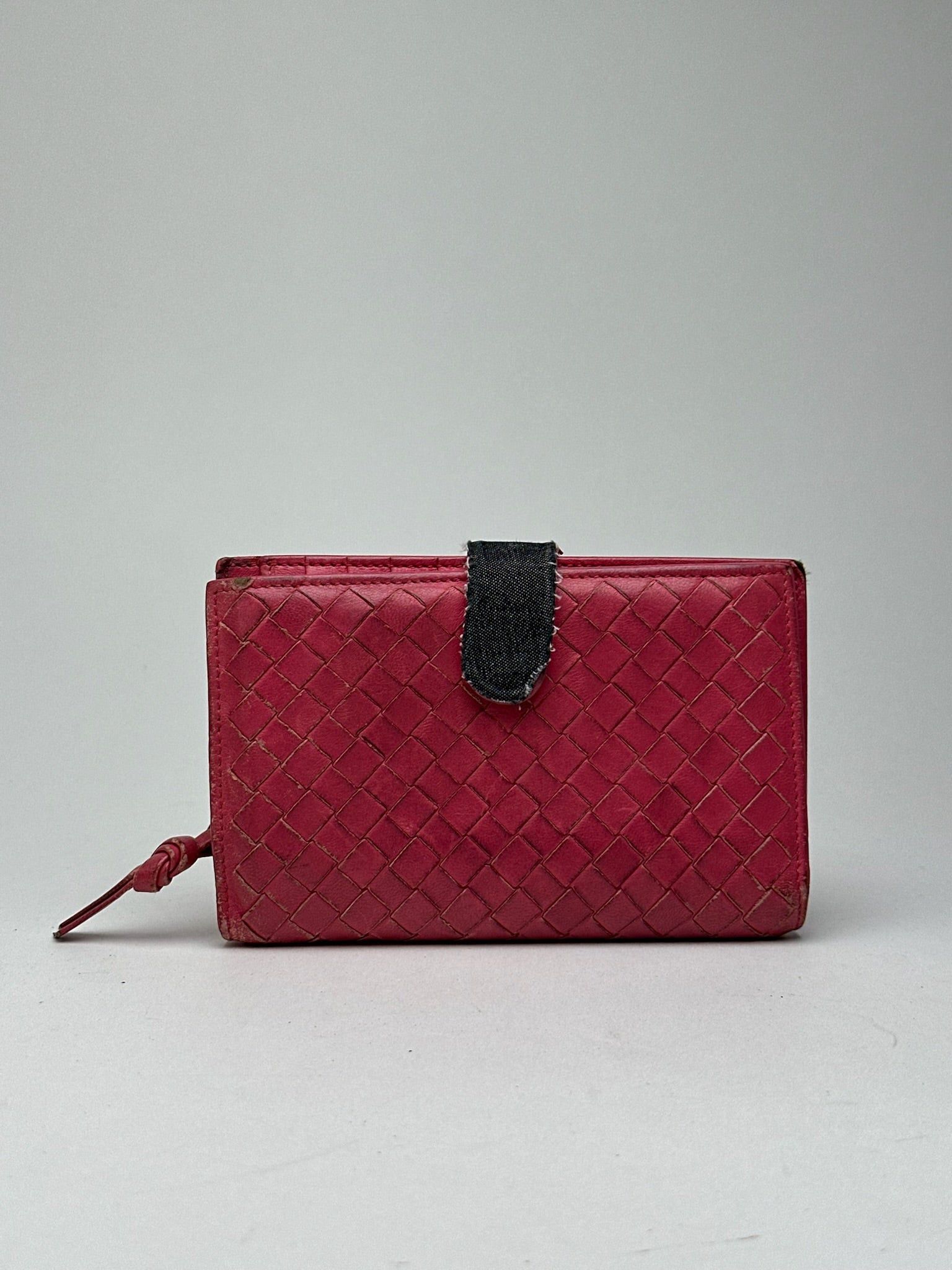 Vintage Intreciato wallet red