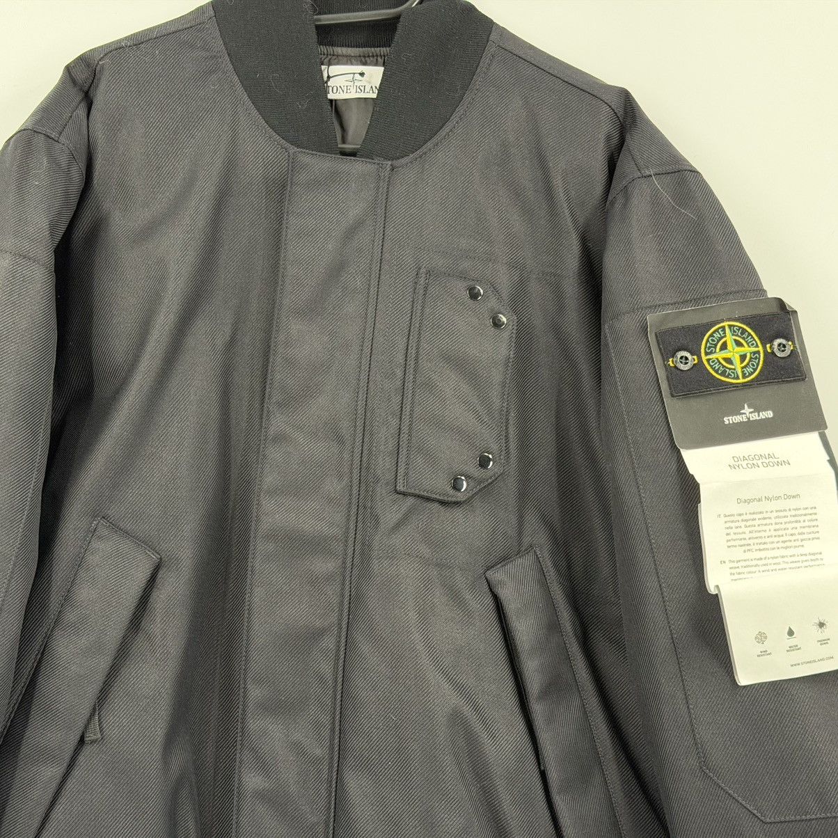 Stone Island Stone Island Diagonal Nylon Down Bomber Jacket in Black L Size US L / EU 52-54 / 3 - 2 Thumbnail