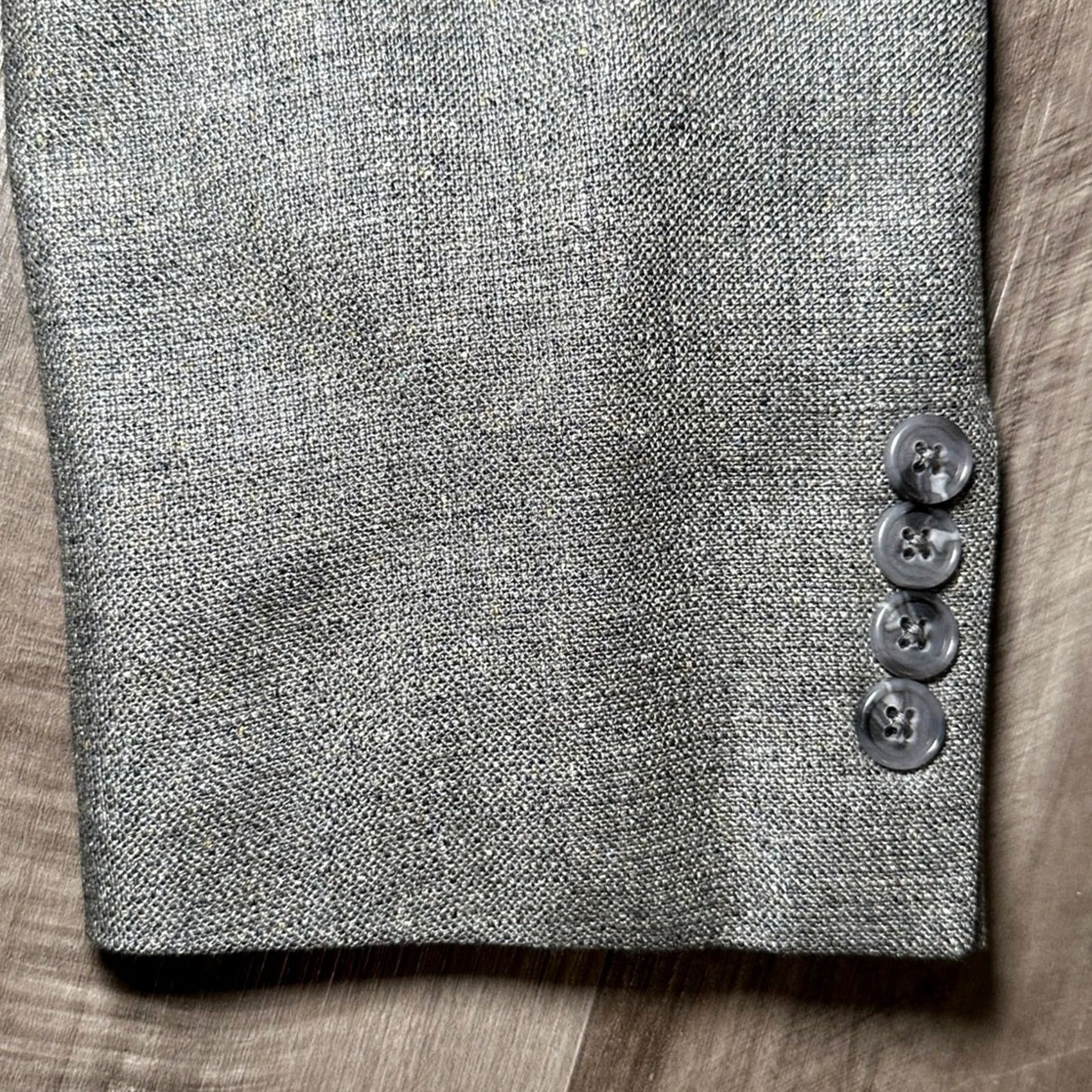 Jos. A. Bank Jos. A. Bank Signature Collection Tailored Fit 100% Silk Sport Coat 43R Men Gray Sport Coat Mens 43R Silk Complete 2 Piece Jacket Size US XS / EU 42 / 0 - 3 Thumbnail