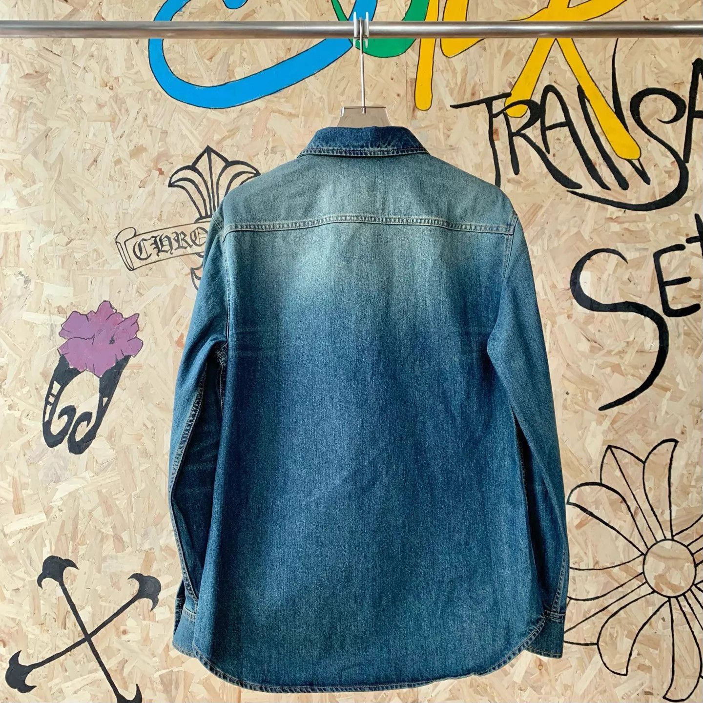 Gucci GUCCI La Famiglia Men's Faded Cotton Denim Shirt 50 Size US M / EU 48-50 / 2 - 6 Thumbnail