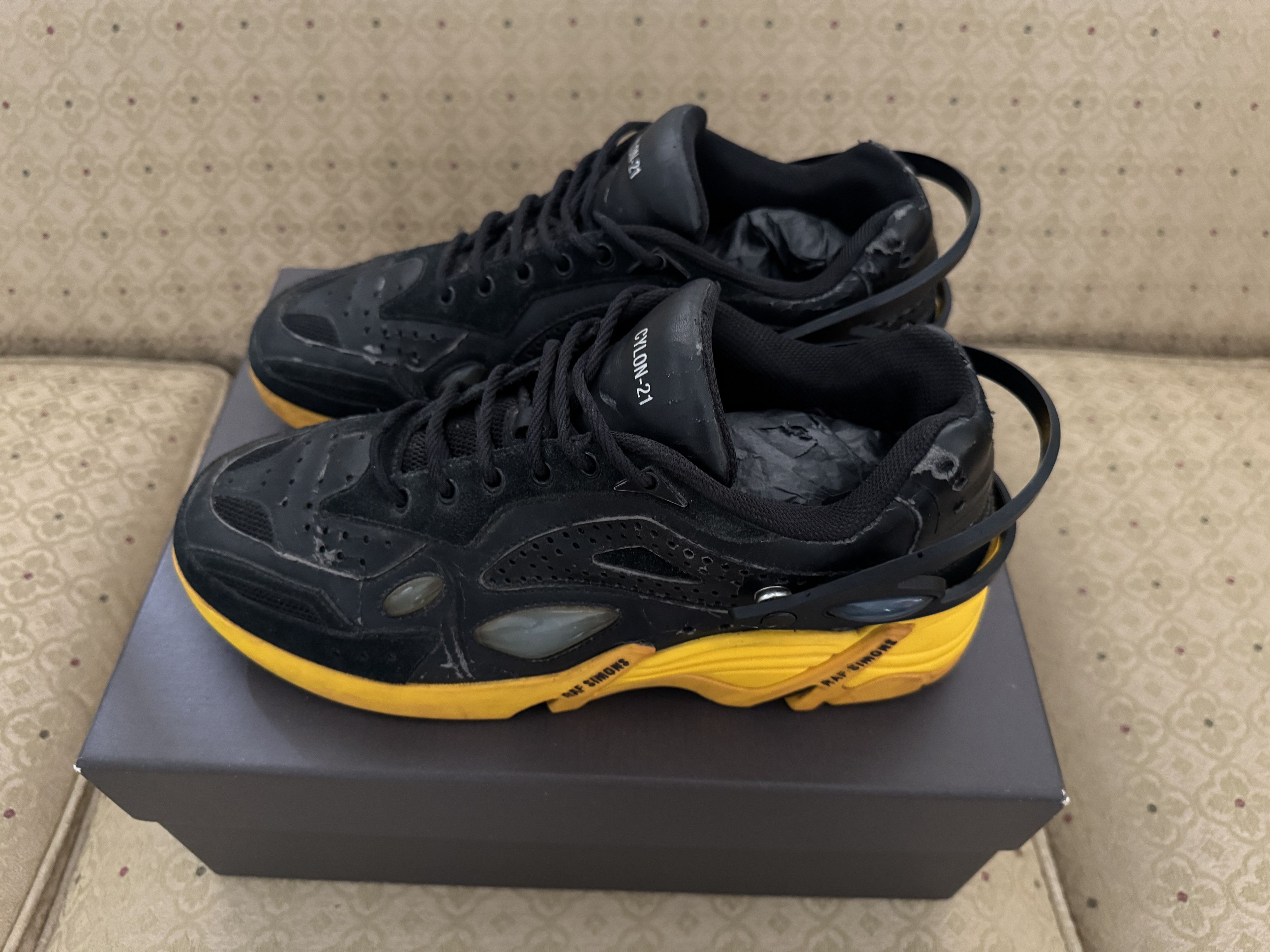 Raf Simons Raf Simons Cylon-21 US9 EU 42 Black & Yellow Size US 9 / EU 42 - 6 Thumbnail