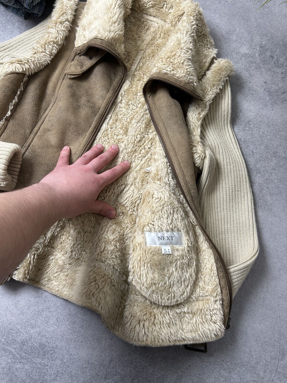 Japanese Brand Vintage Japanese Brand y2k sherpa knit jacket mens brown Size S / US 4 / IT 40 - 4 Thumbnail