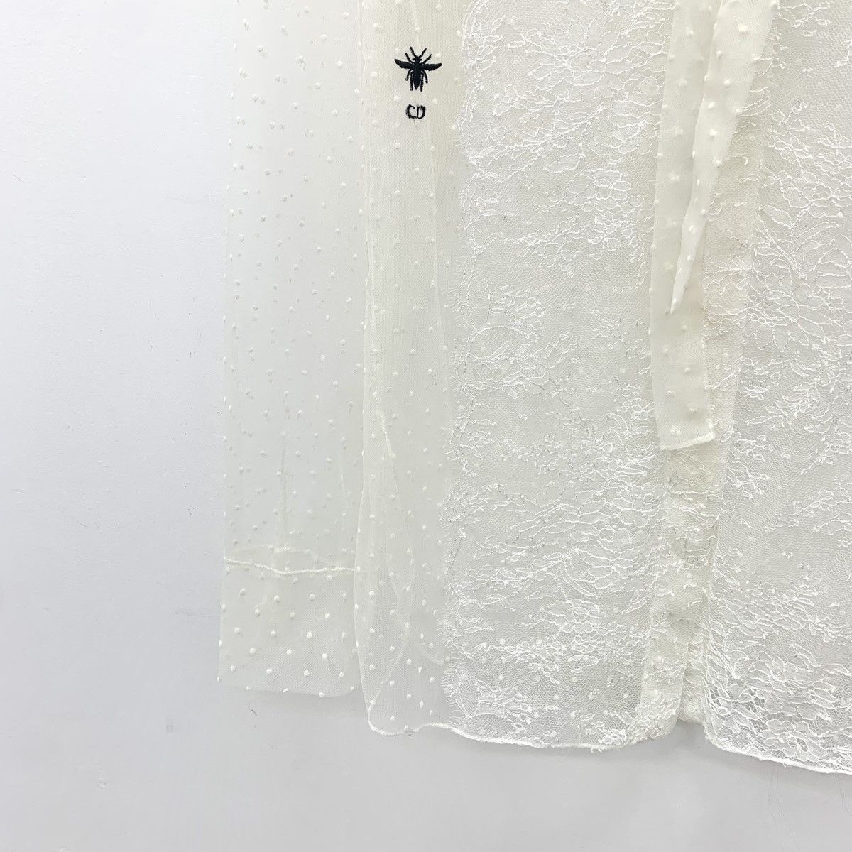 Dior Dior White Mulberry Silk Lace Tie Bow Lace Blouse Size XS / US 0-2 / IT 36-38 - 4 Thumbnail