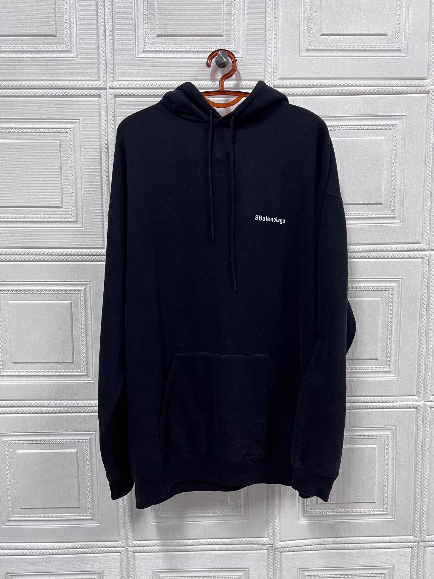 Balenciaga Balenciaga Embroidered Double B Oversized Hoodie XS Size XS / US 0-2 / IT 36-38 - 1 Thumbnail