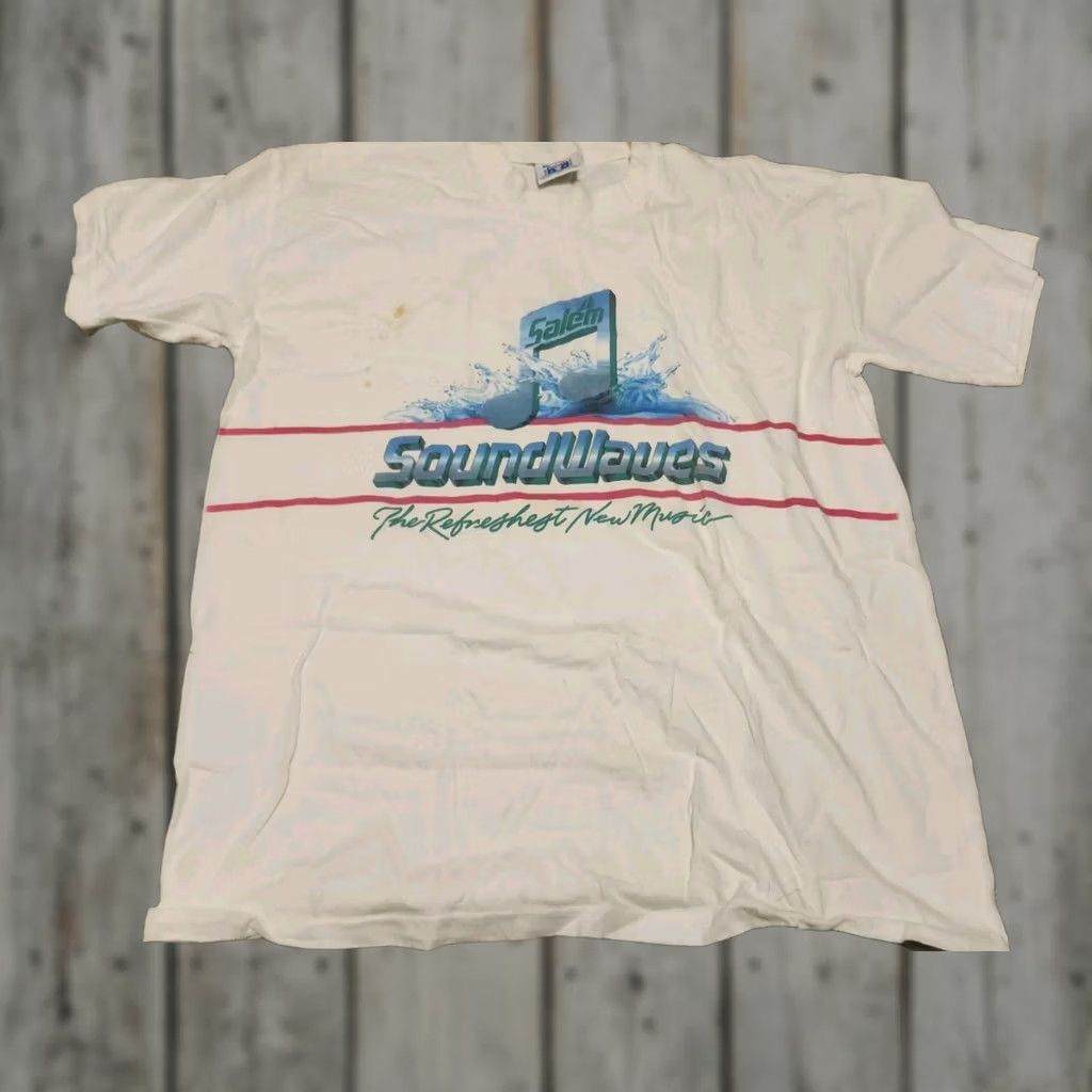 Vintage VINTAGE Rare 1990s Salem Cigarettes Sound Waves T-Shirt XL Men White 50% Cotton 50% Polyester Graphic Print Short Sleeve Regular My Shirt Size US XL / EU 56 / 4 - 1 Thumbnail