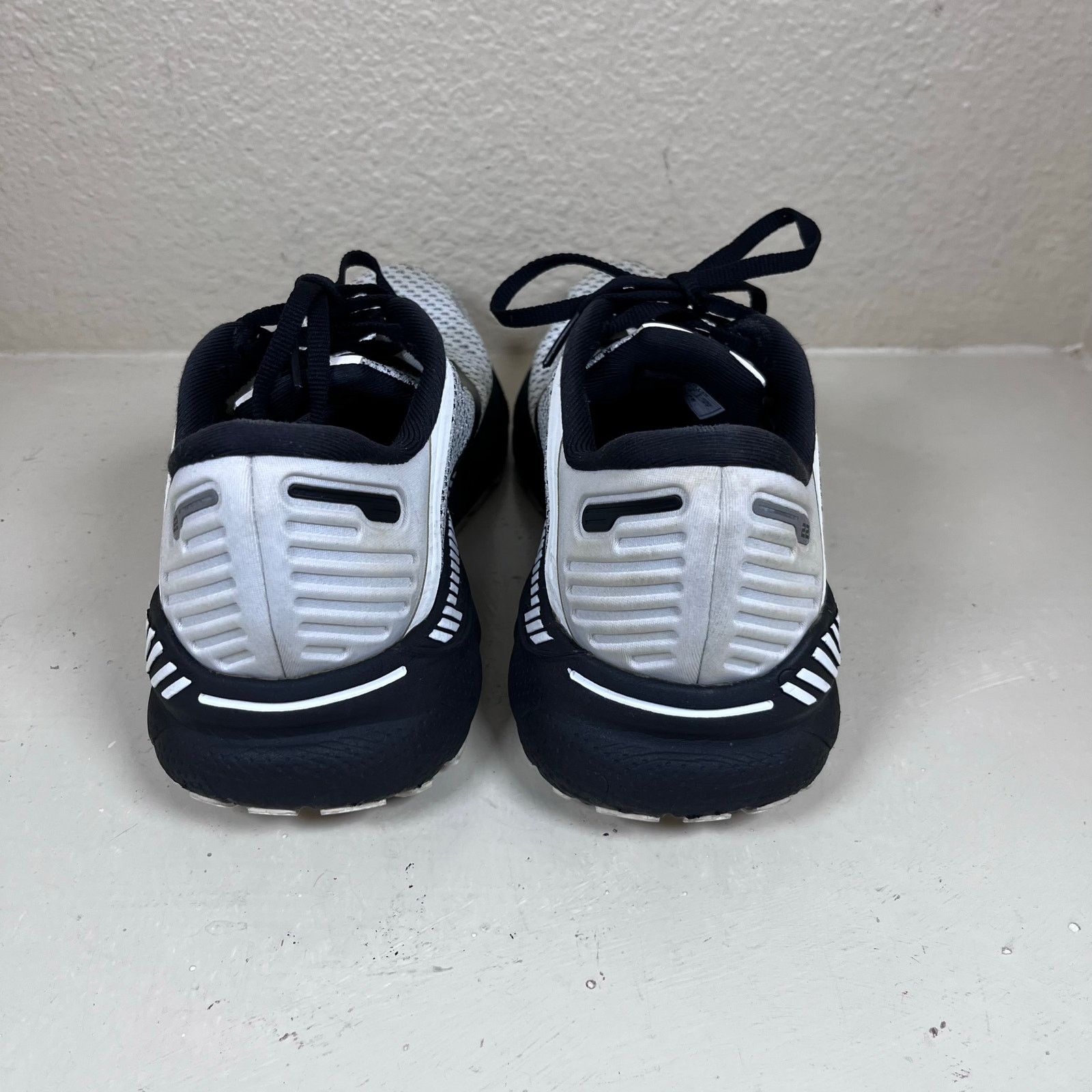 Brooks Brooks Adreneline GTS 22 White Black Stability Running Shoe Size US 10 / IT 40 - 4 Thumbnail
