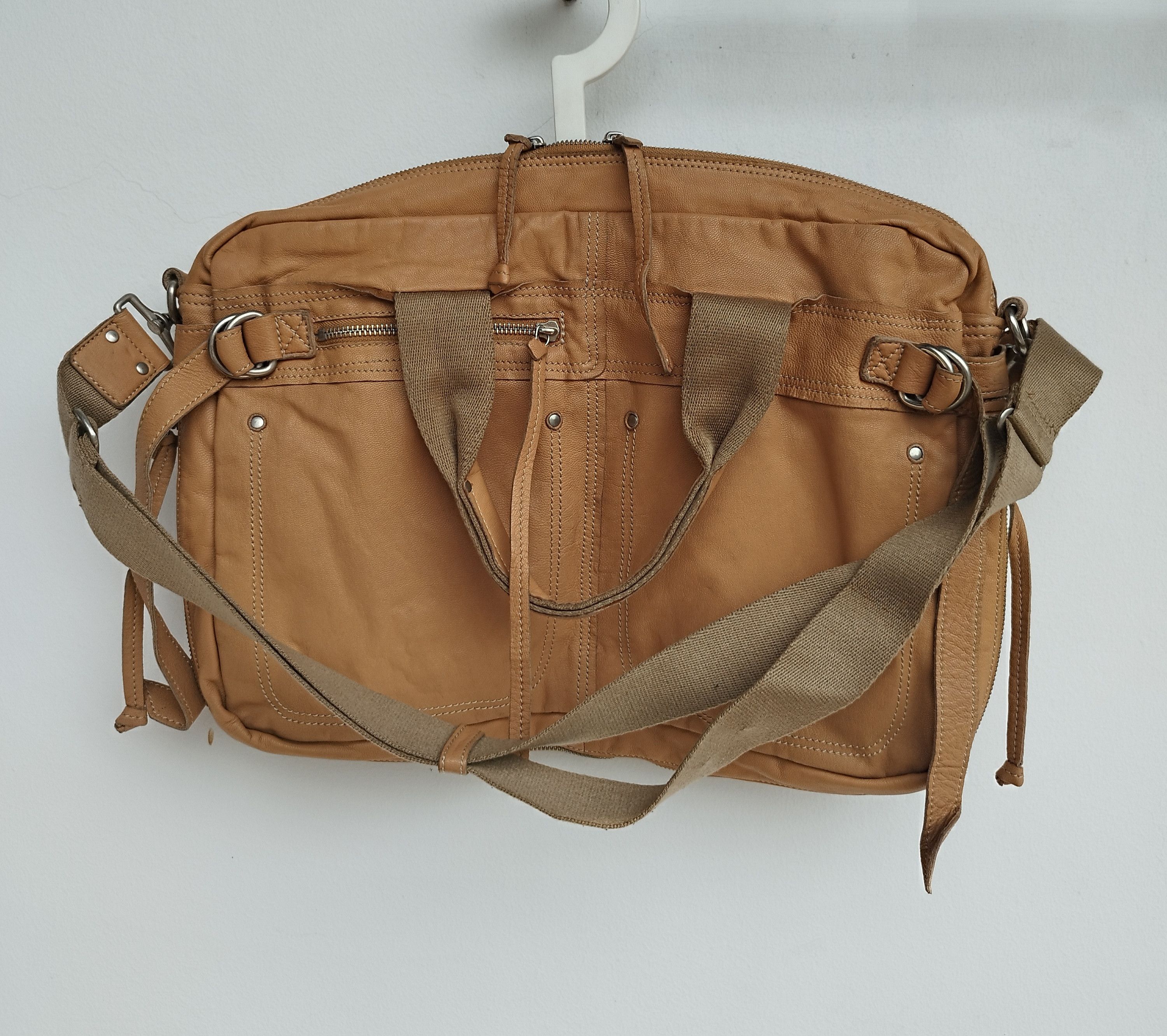 Yohji Yamamoto Y'SACCS YOHJI YAMAMOTO EXPANDABLE LEATHER SLING SHOULDER BAG Size ONE SIZE - 1 Thumbnail