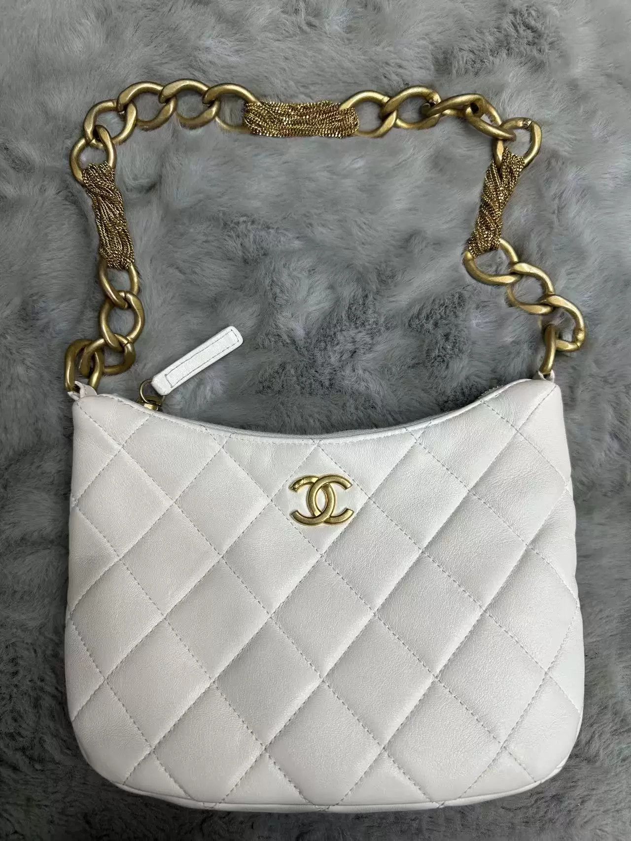 Chanel Pre-loved Bag Very good condition Size ONE SIZE - 1 Preview