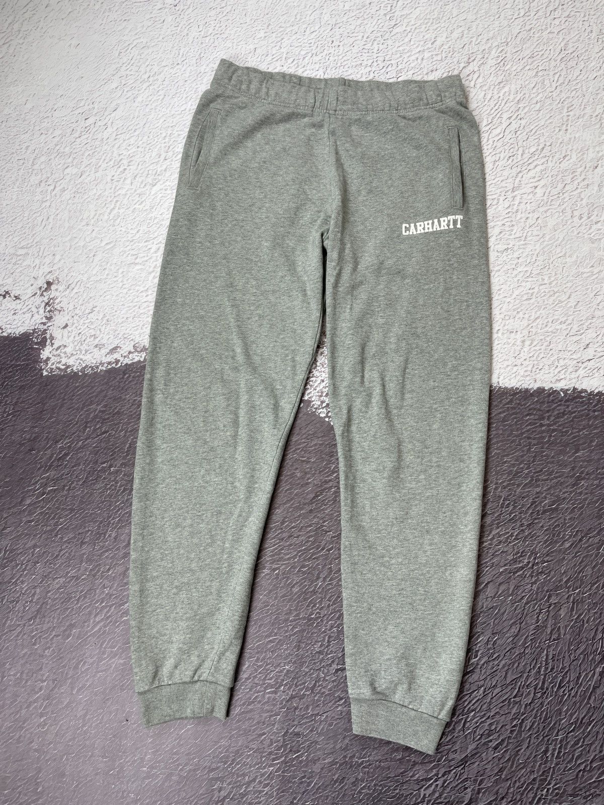 Carhartt Carhartt WIP College Sweatpants grey logo Size US 30 / EU 46 - 1 Thumbnail