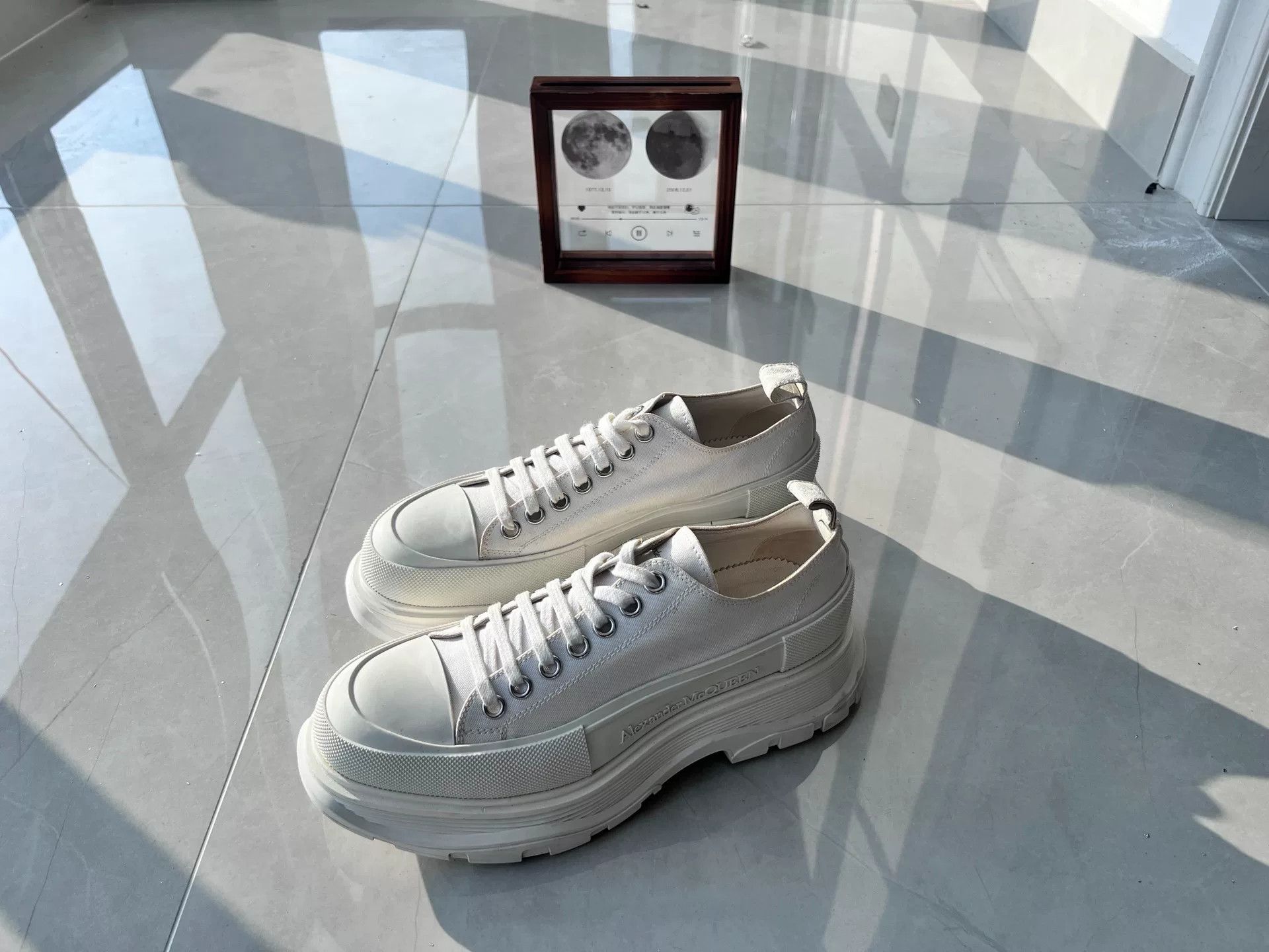Alexander McQueen Alexander McQueen White Boots 8 Men Size US 8 / EU 41 - 1 Thumbnail