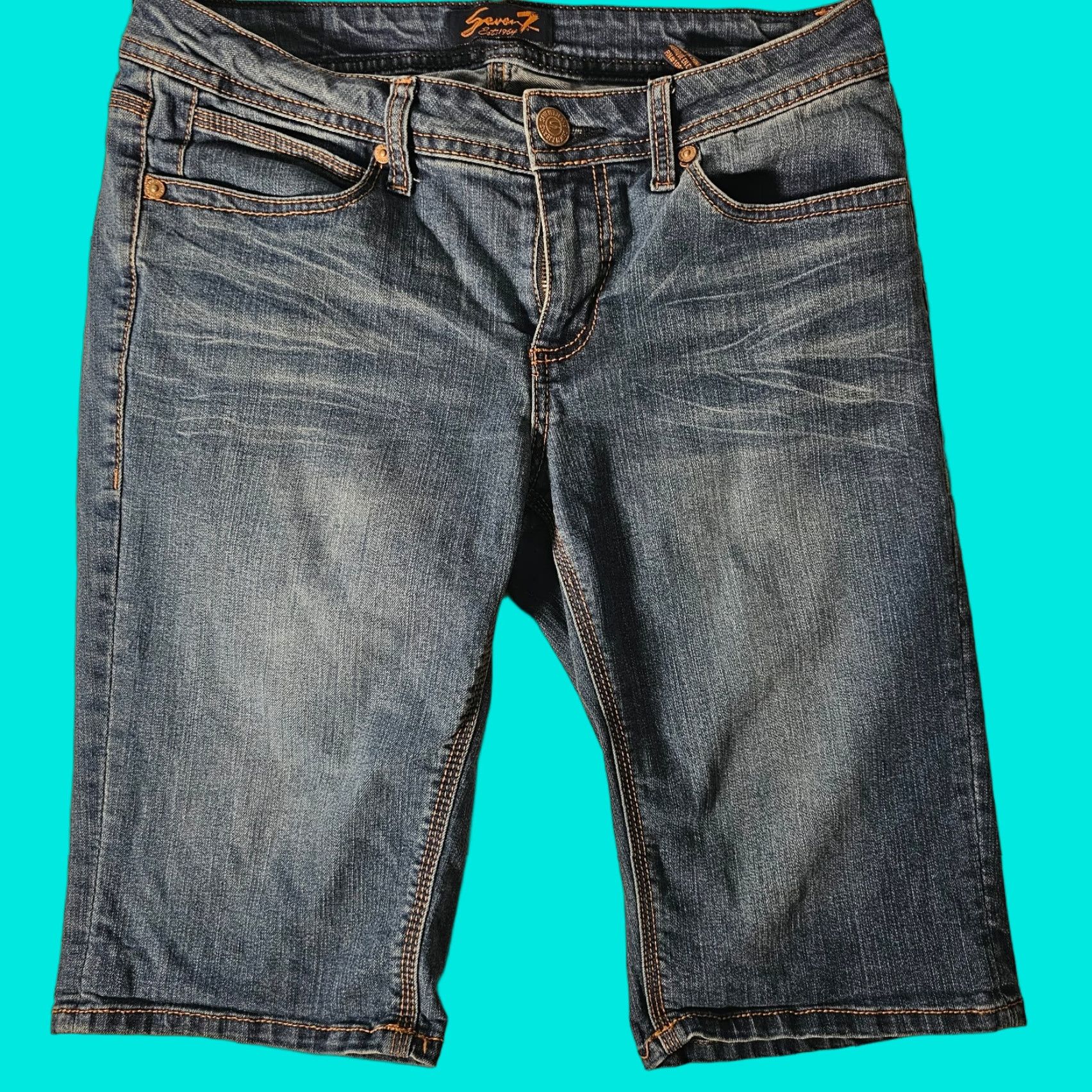 Vintage Women's Seven 7 Stretch Capri Jeans Size 6 Medium Wash Beach Size 28" / US 6 / IT 42 - 1 Thumbnail