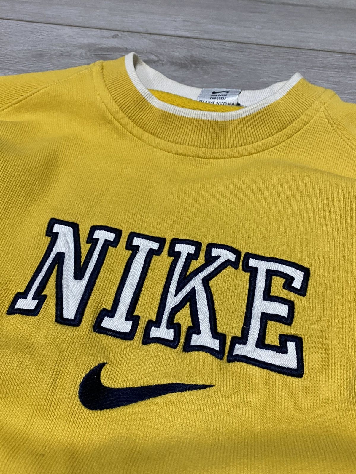 Nike Nike vintage spell out big swoosh sweatshirt Size US M / EU 48-50 / 2 - 7 Thumbnail