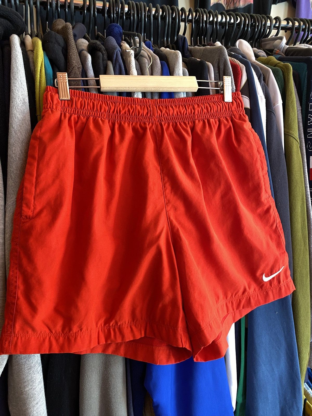 Nike VINTAGE NIKE RED SHORTS Y2k style Size US 33 - 2 Thumbnail