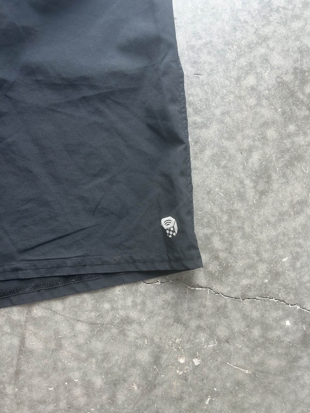 Mountain Hardwear × Vintage Vintage Y2K Mountain Hardwear Gym Shorts Size US 30 / EU 46 - 2 Thumbnail