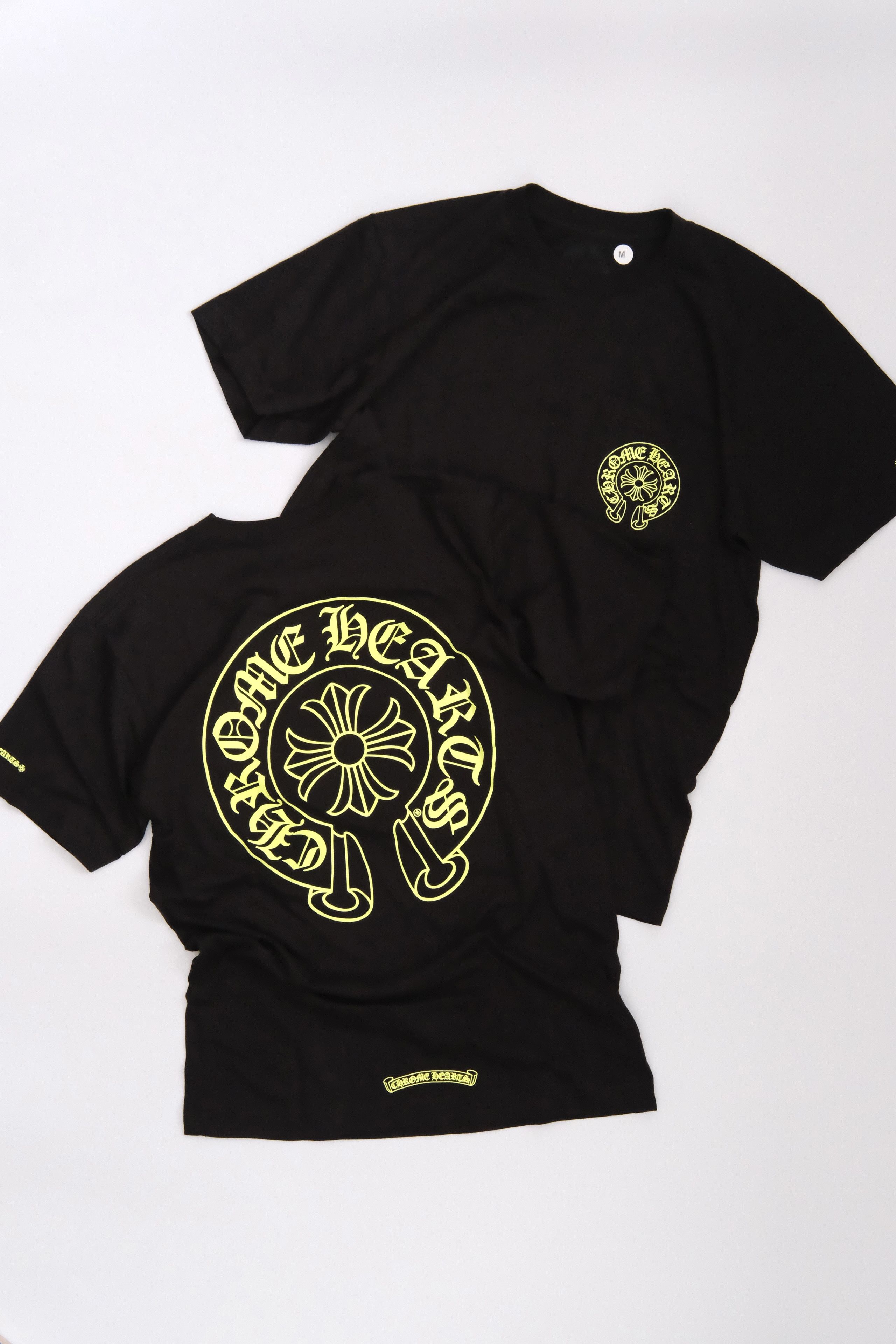 Chrome Hearts Horseshoe neon logo tee Size US M / EU 48-50 / 2 - 1 Thumbnail