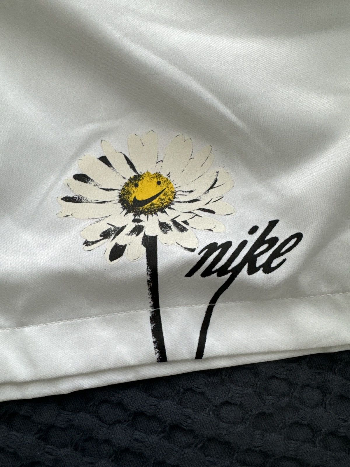Nike Nike Daisy Shorts Size US 34 / EU 50 - 3 Thumbnail