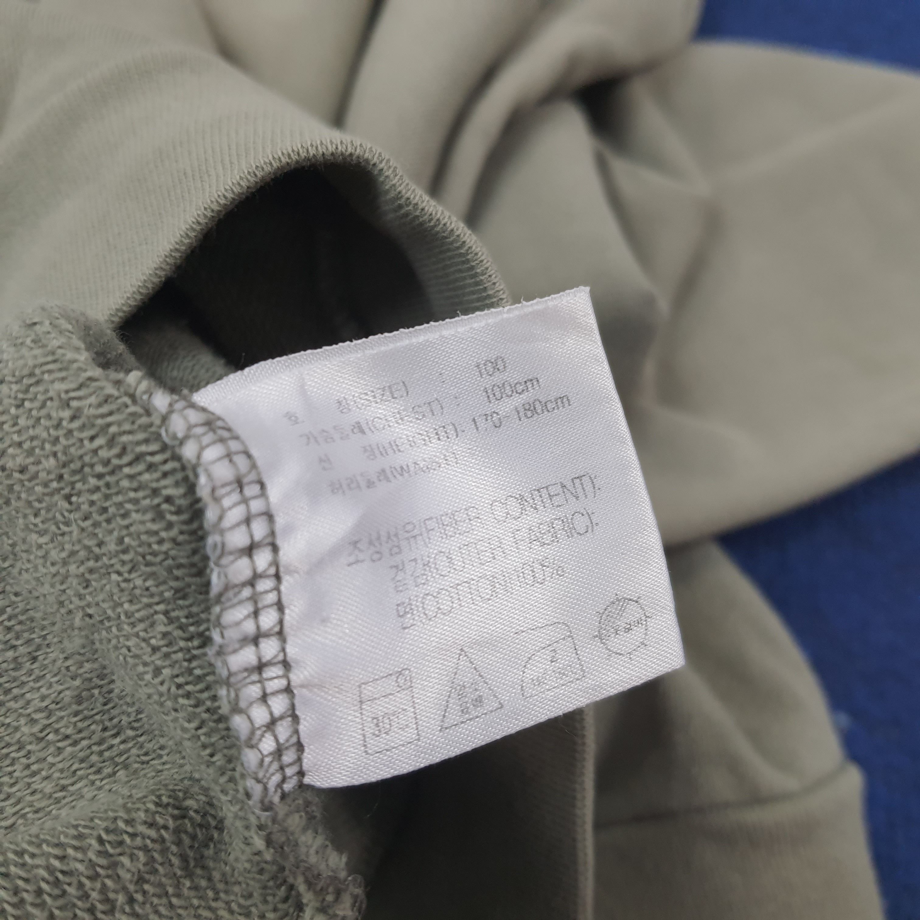 Nike × Vintage Vintage Nike Embroidery Swoosh Hoodie C215N18 Size US L / EU 52-54 / 3 - 7 Thumbnail