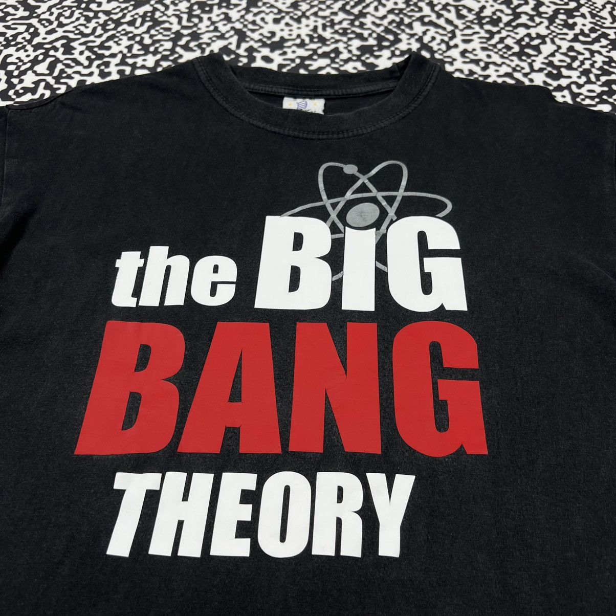 Vintage Vintage Y2K Big Bang Theory Movie Faded Retro Style T-shirt Size US M / EU 48-50 / 2 - 7 Thumbnail