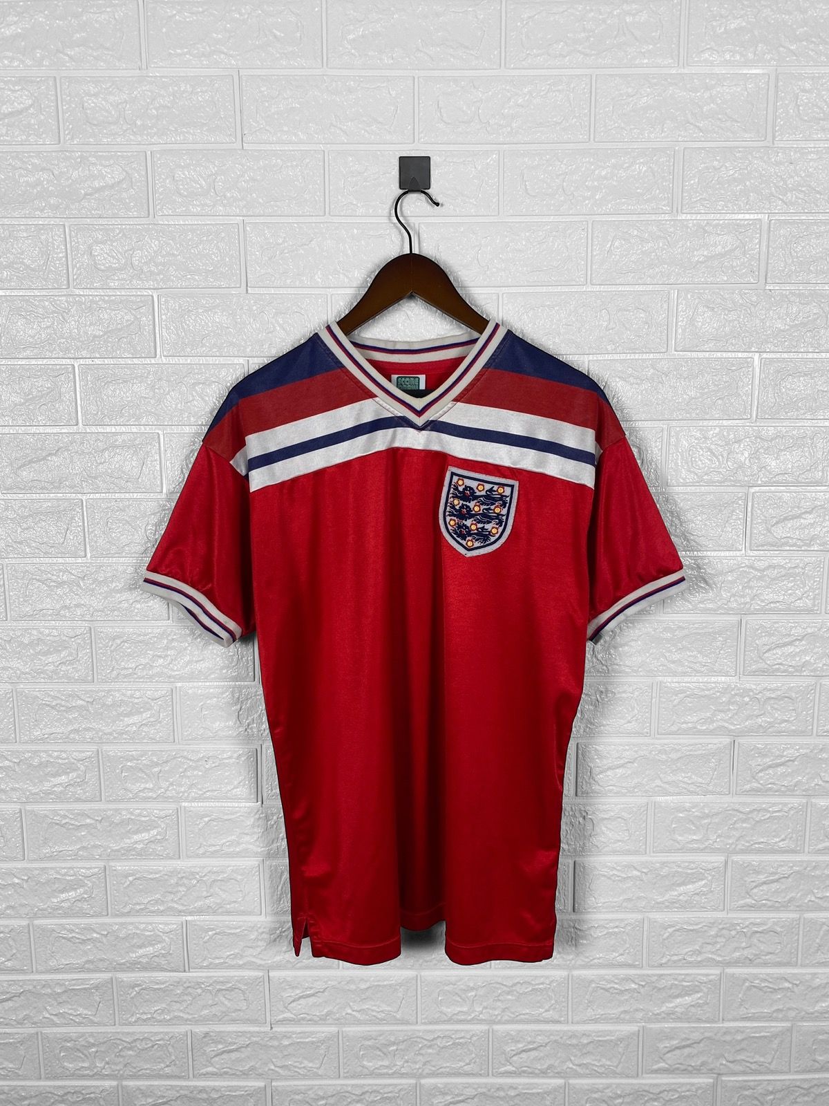 Pre-owned Jersey X Soccer Jersey Score Draw 1980 1983 England National Team Soccer Jersey In Red