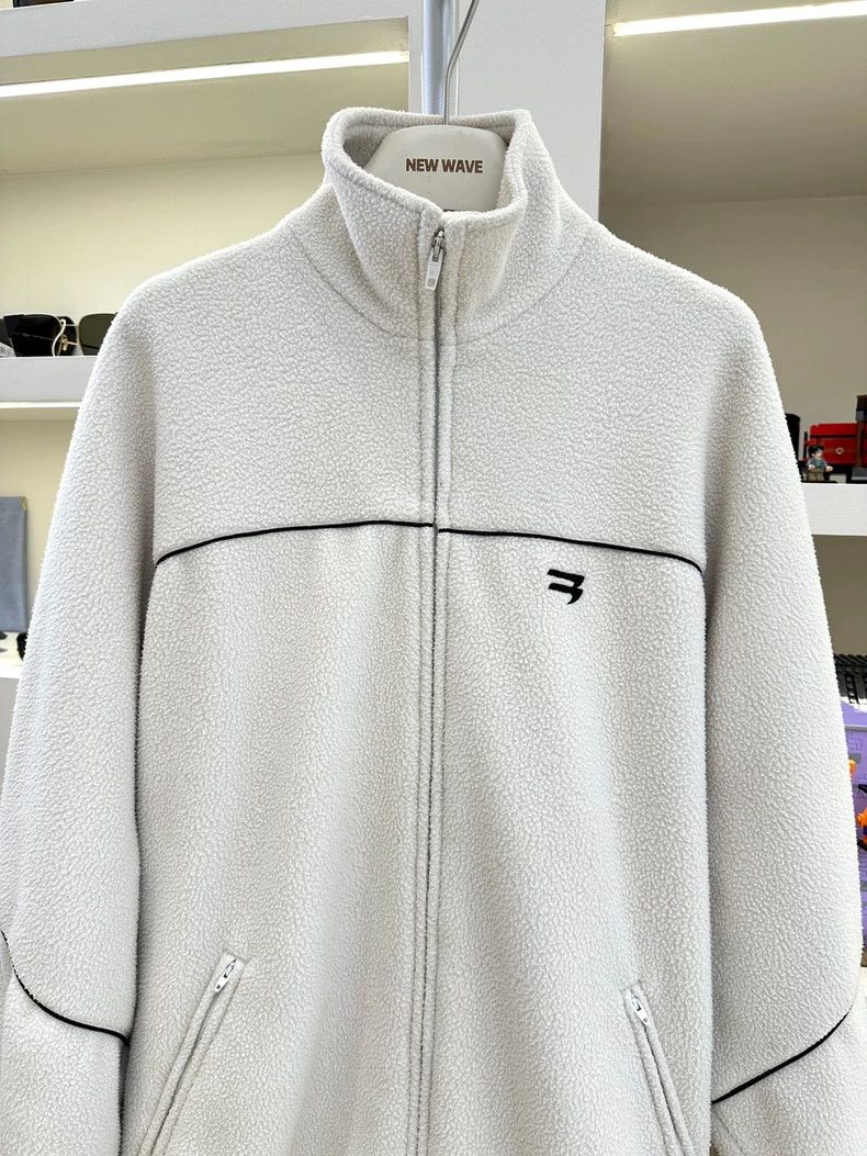 Balenciaga Balenciaga Off-White Polar Fleece Boomerang Jacket 2501-Nex Size US S / EU 44-46 / 1 - 2 Thumbnail