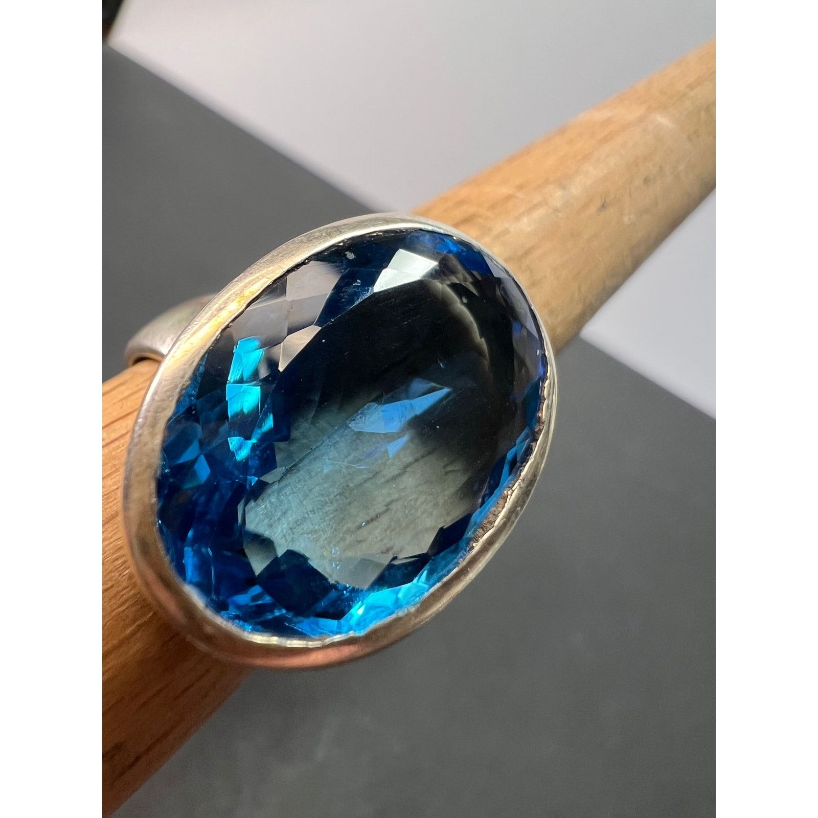 Other NEW Swiss blue topaz 925 ring size 8 / 11.70 grams Size ONE SIZE - 7 Thumbnail