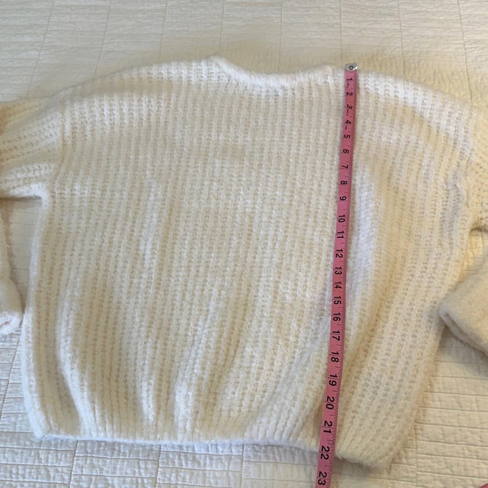 Other Wild Fable Small Knit Cozy Fuzzy Cream Sweater EUC Size S / US 4 / IT 40 - 4 Thumbnail